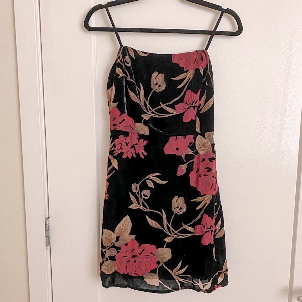 Lulus Black Velvet Floral Mini Dress